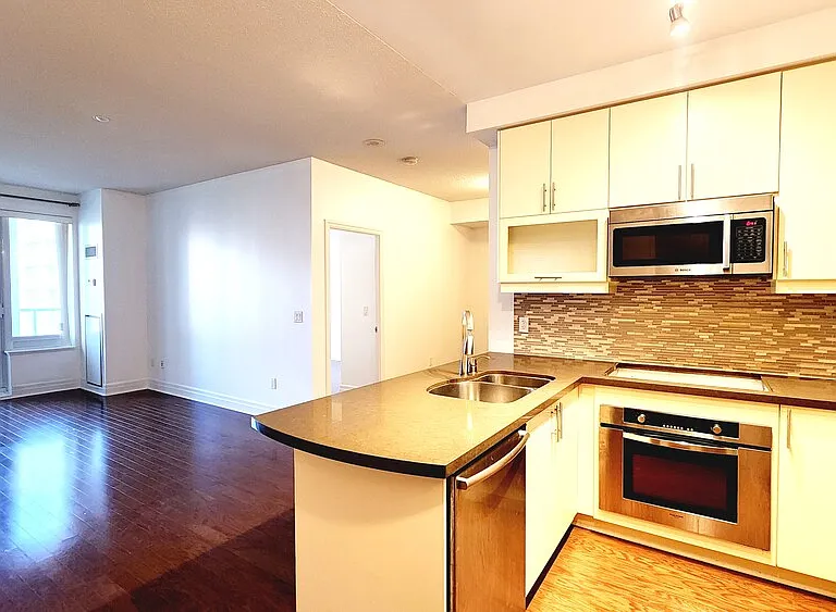 35 Balmuto St #1210 — Photo 6