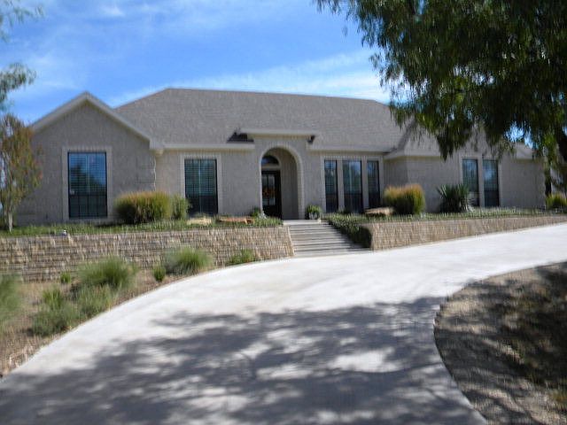 1st image of 90 Loch Lomond Ct