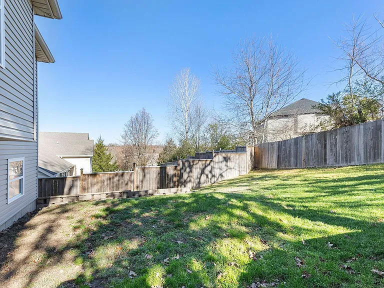 153 Sapling Dr — Photo 17