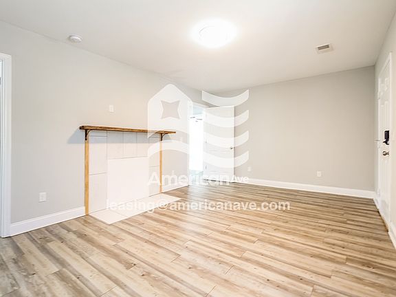21854_005_living_room_13637378.jpg
