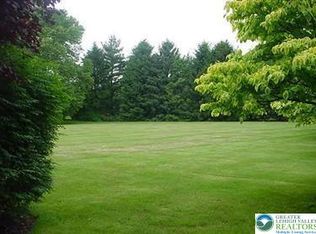 1951 Nottingham Rd, Allentown, PA 18103