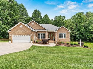 1616 Indian Springs Dr NW, Conover, NC 28613