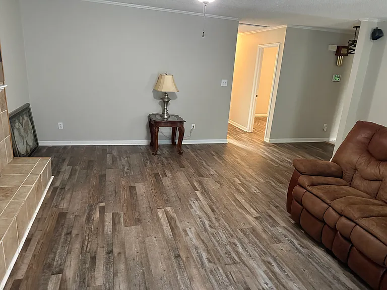 351 Tonya Dr — Photo 5