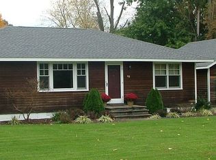 98 Van Wick Ln, Claverack, NY 12513