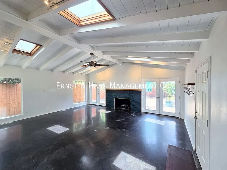 129 Orange Ave — Photo 20