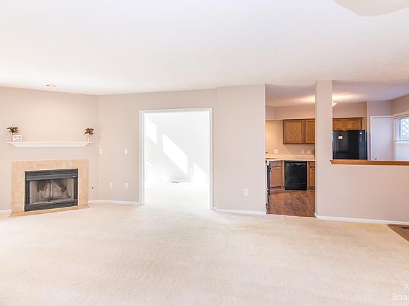 4th image of 1679 Coburn Dr #16