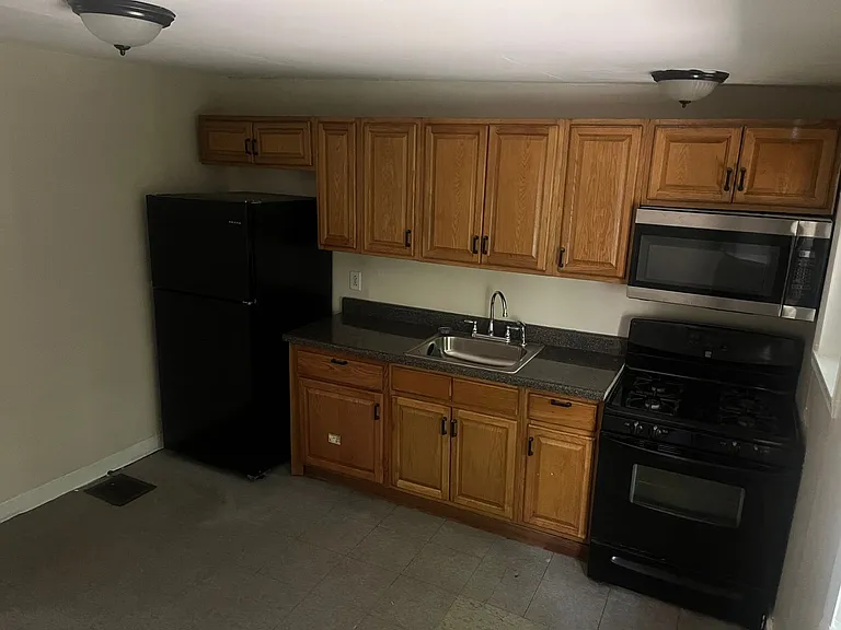 405 E Rittenhouse St — Photo 6