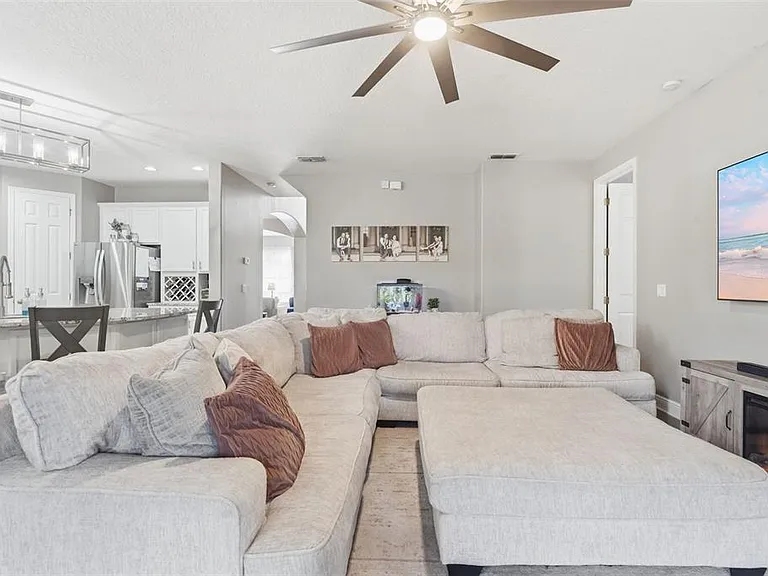 119 Elissar Dr — Photo 8