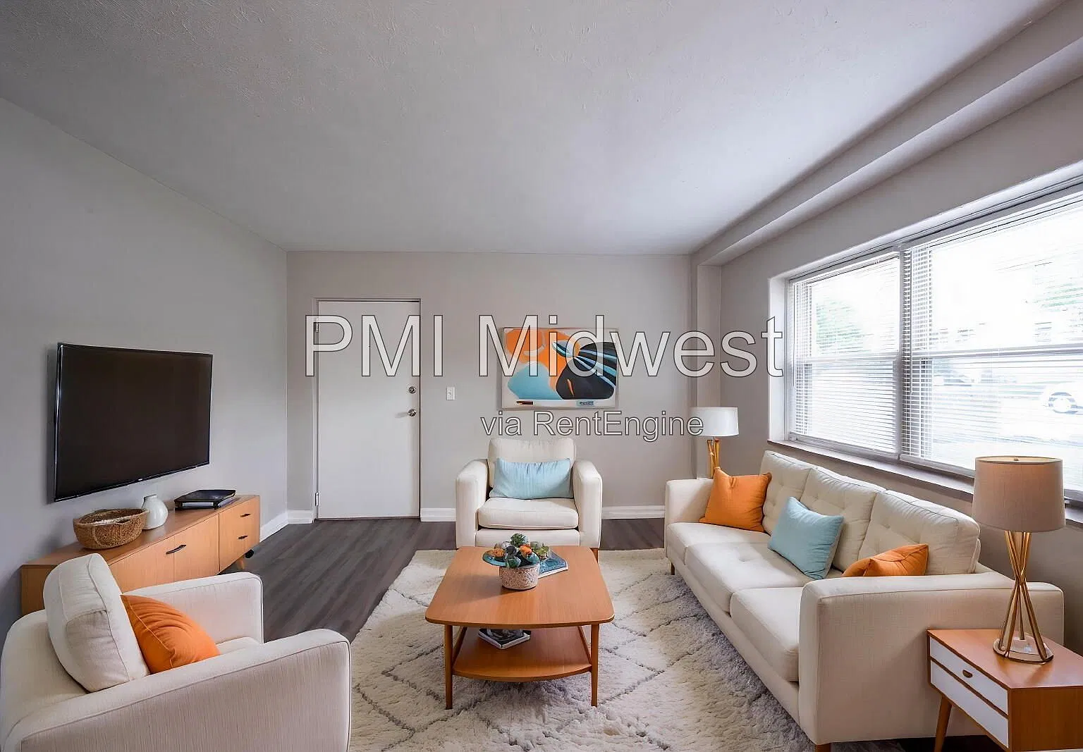2 bed, 1.0 bath, 700 sqft, $999 — Photo 3