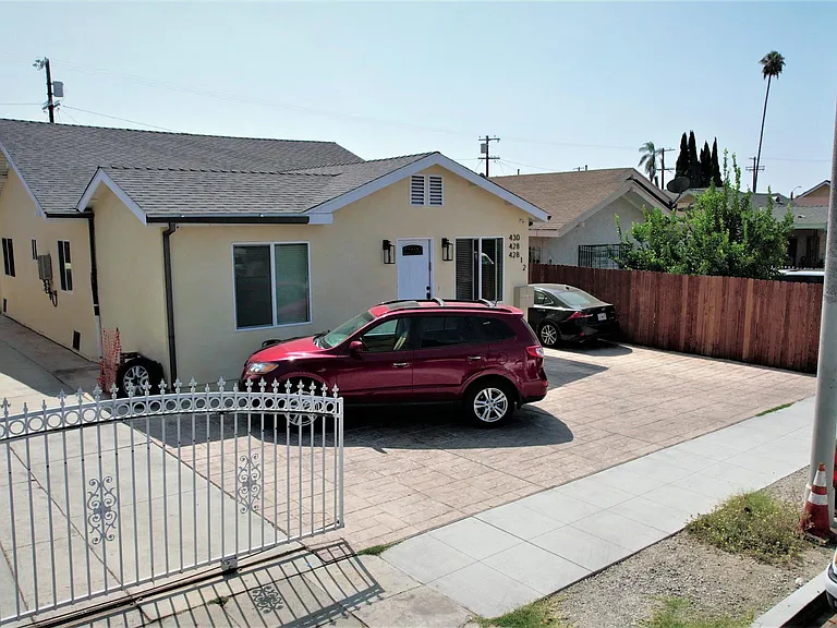 428 1/2 N Harvard Blvd — Photo 14