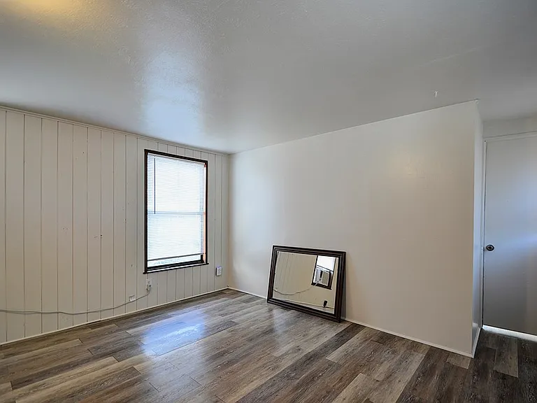 1707A E Main St — Photo 7