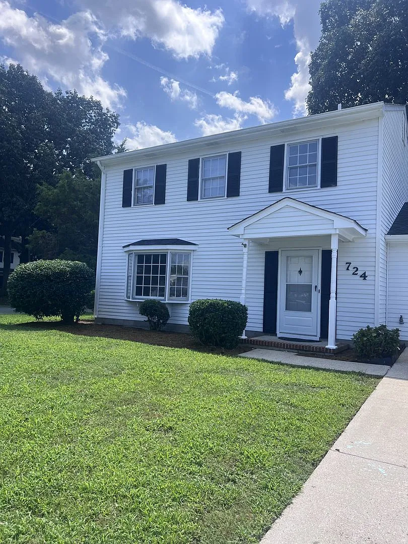 724 Pilot House Drive — Photo 1
