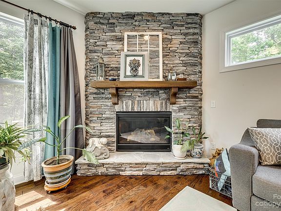 5th image of 3000 Chalet Ln