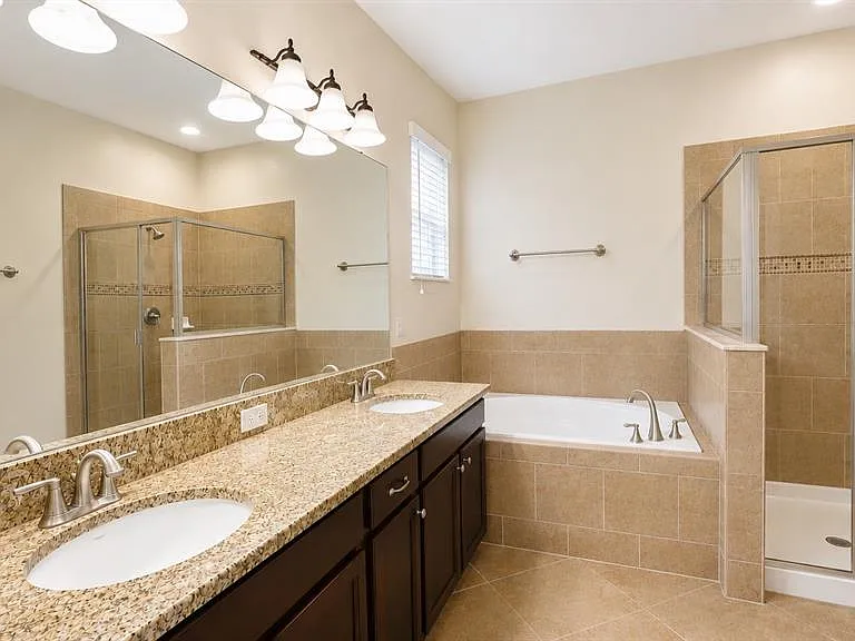 5230 Cortland Dr — Photo 23