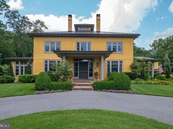 3501 Goshen Rd, Newtown Square, PA 19073