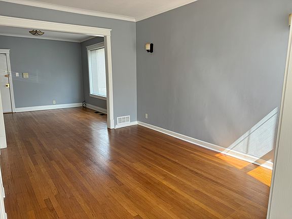 3rd image of 3938 N Austin Ave APT 1S