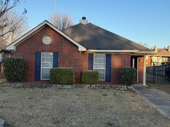 8425 English Oak Loop