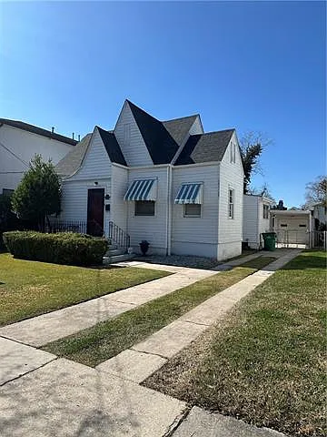 Building Photo - 404 Ridgelake Dr