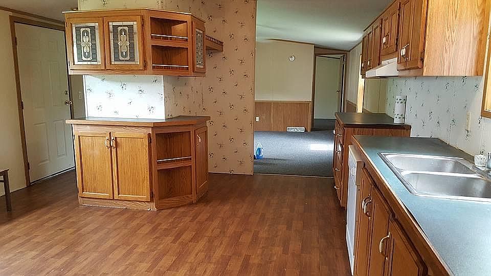 Kitchen - South wall with hutch