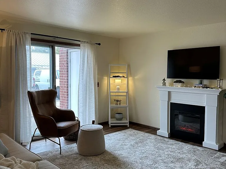 Westridge Apartments — Photo 13