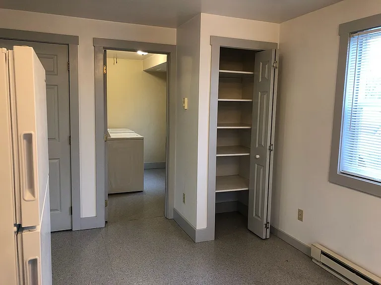 511 E Chestnut St — Photo 22