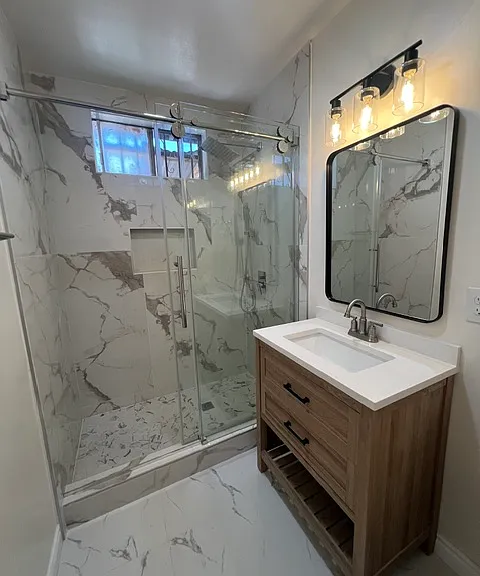 2500 Earle Ave #1/2 — Photo 11