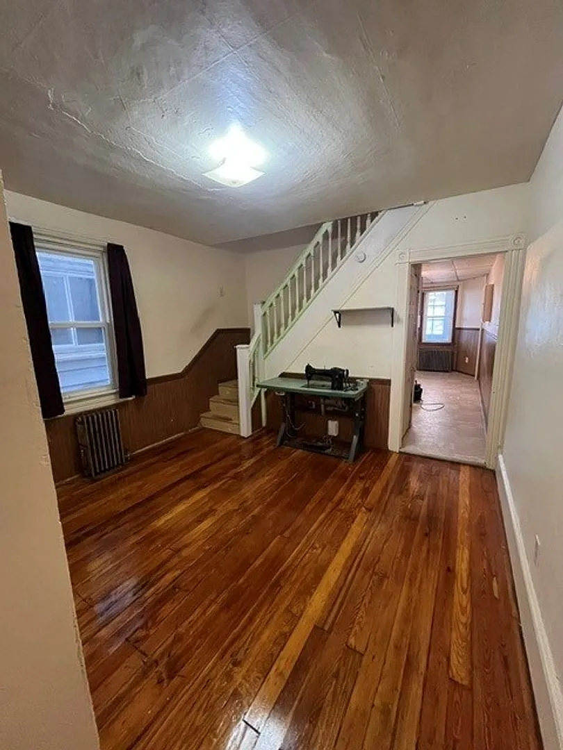 3 bedroom 1 bathroom — Photo 4