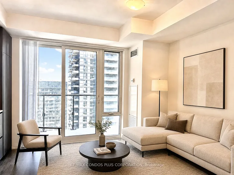 28 Widmer St #3126 — Photo 1