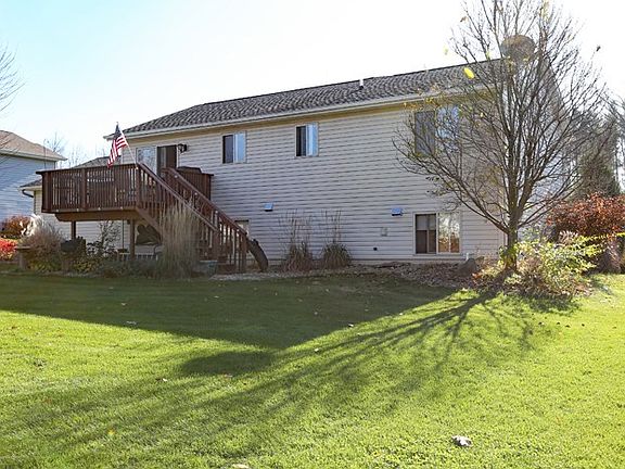 3rd image of 6712 Conner Davis Dr