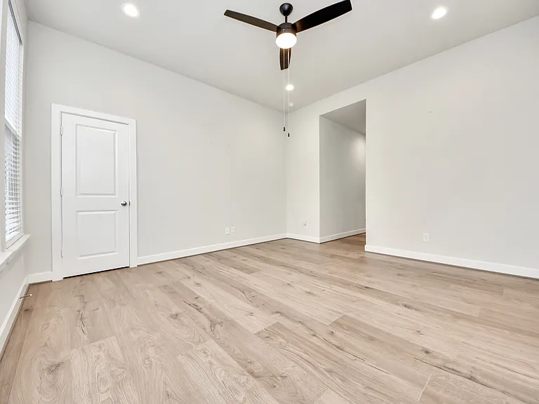 2319 Silva Park Ln — Photo 16