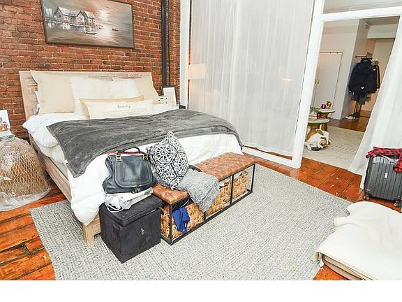 4th image of 156 8th Ave APT 1