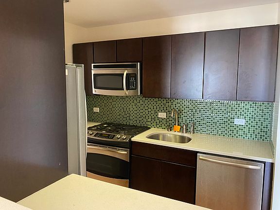 5th image of 775 Lafayette Ave APT 14A