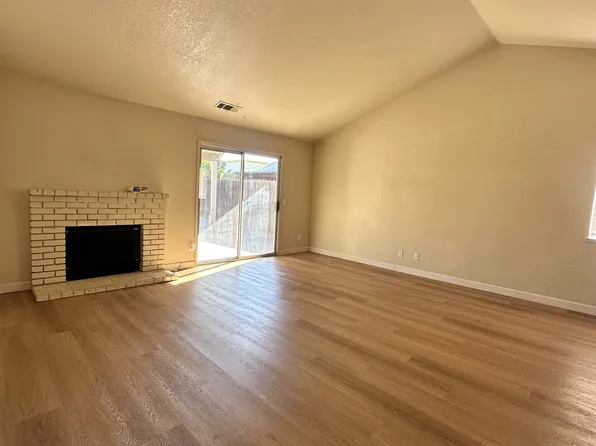 (undisclosed Address), Modesto, CA 95354