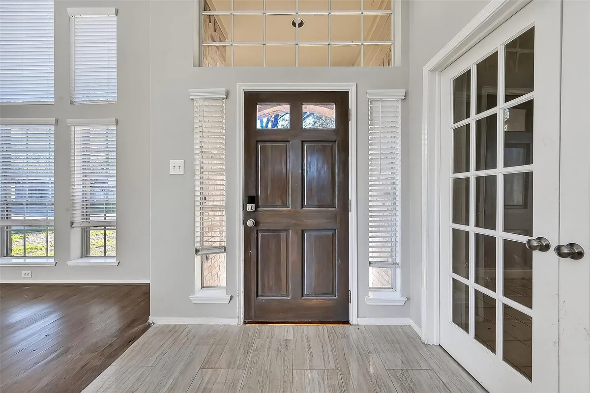 Building Photo - 17711 Shelby Oaks Cir