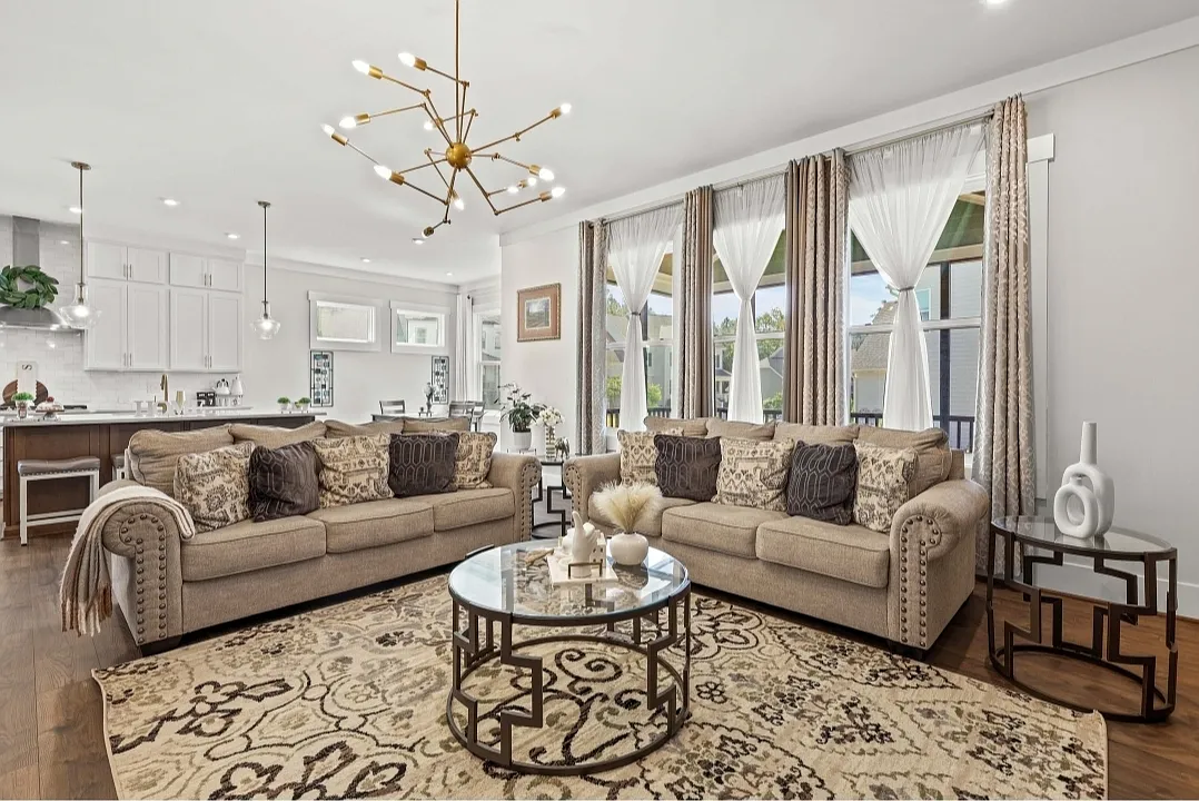 5 bed, 4.5 bath, 3699 sqft, $3,600 — Photo 1