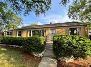 871 High St, Elgin, IL 60123