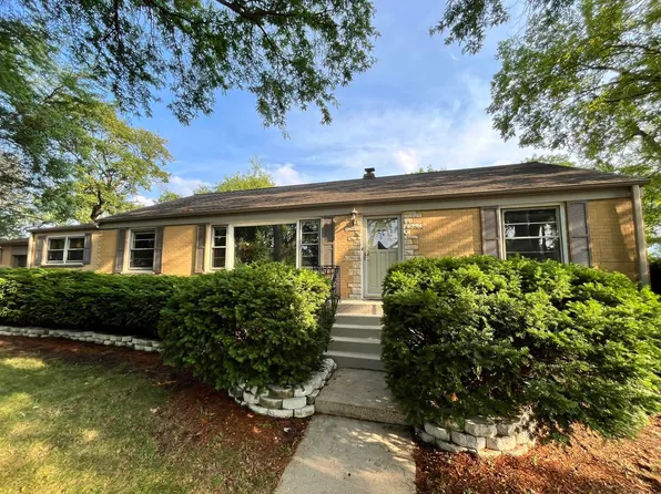 871 High St, Elgin, IL 60123