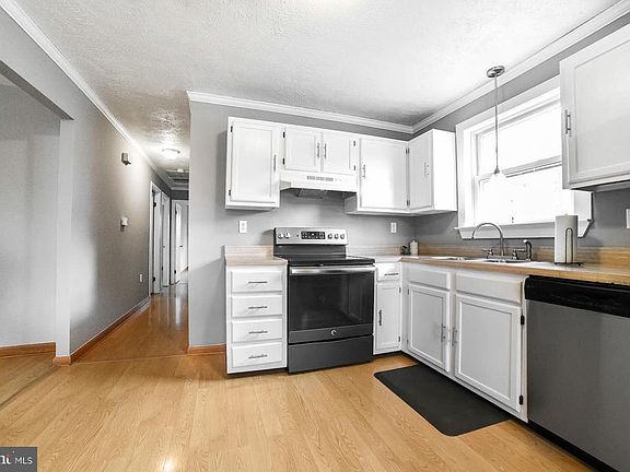 4th image of 29854 Therese Cir