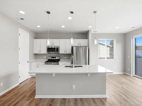 206 S Kewaunee Way, Aurora, CO 80018
