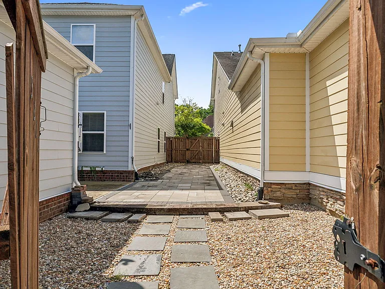 3222 Charleston Way — Photo 55