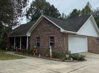 121 Westbrook Estates Dr, Sumrall, MS 39482