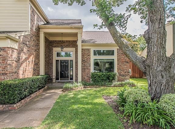 3rd image of 525 Arbor Oak Dr