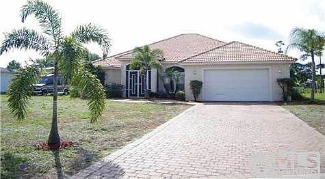 1st image of 473 NE Solida Cir