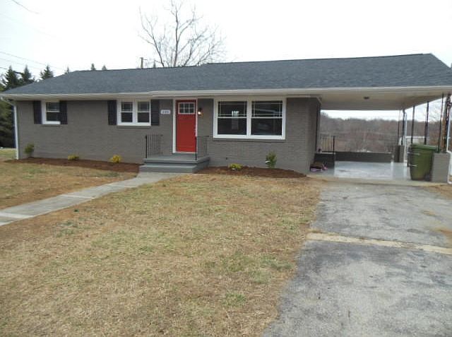 1st image of 644 Chamberlain Ln