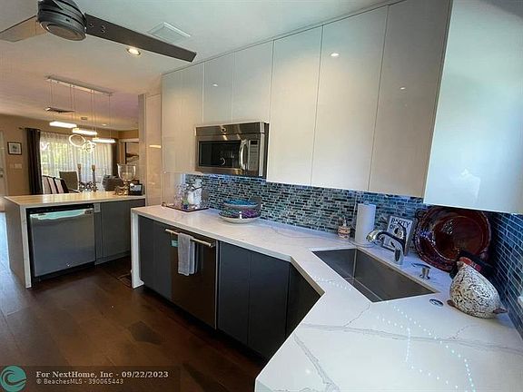 5th image of 5309 NE 5th Ave