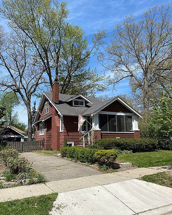 1st image of 937 Woodcrest Dr