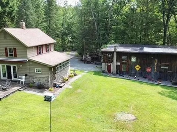 403 Spruce St, Hawley, PA 18428