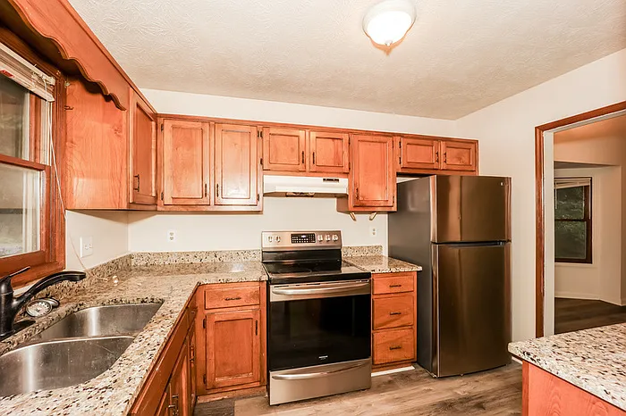 7074 Williamsburg Dr — Photo 7