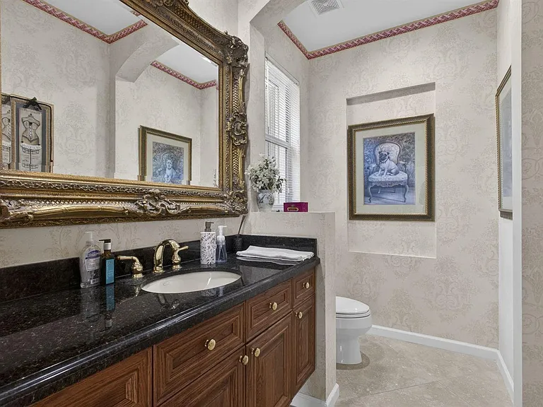 10880 Northgreen Dr — Photo 31