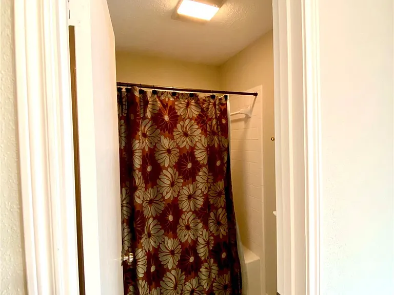 7350 Kirby Dr #2 — Photo 12